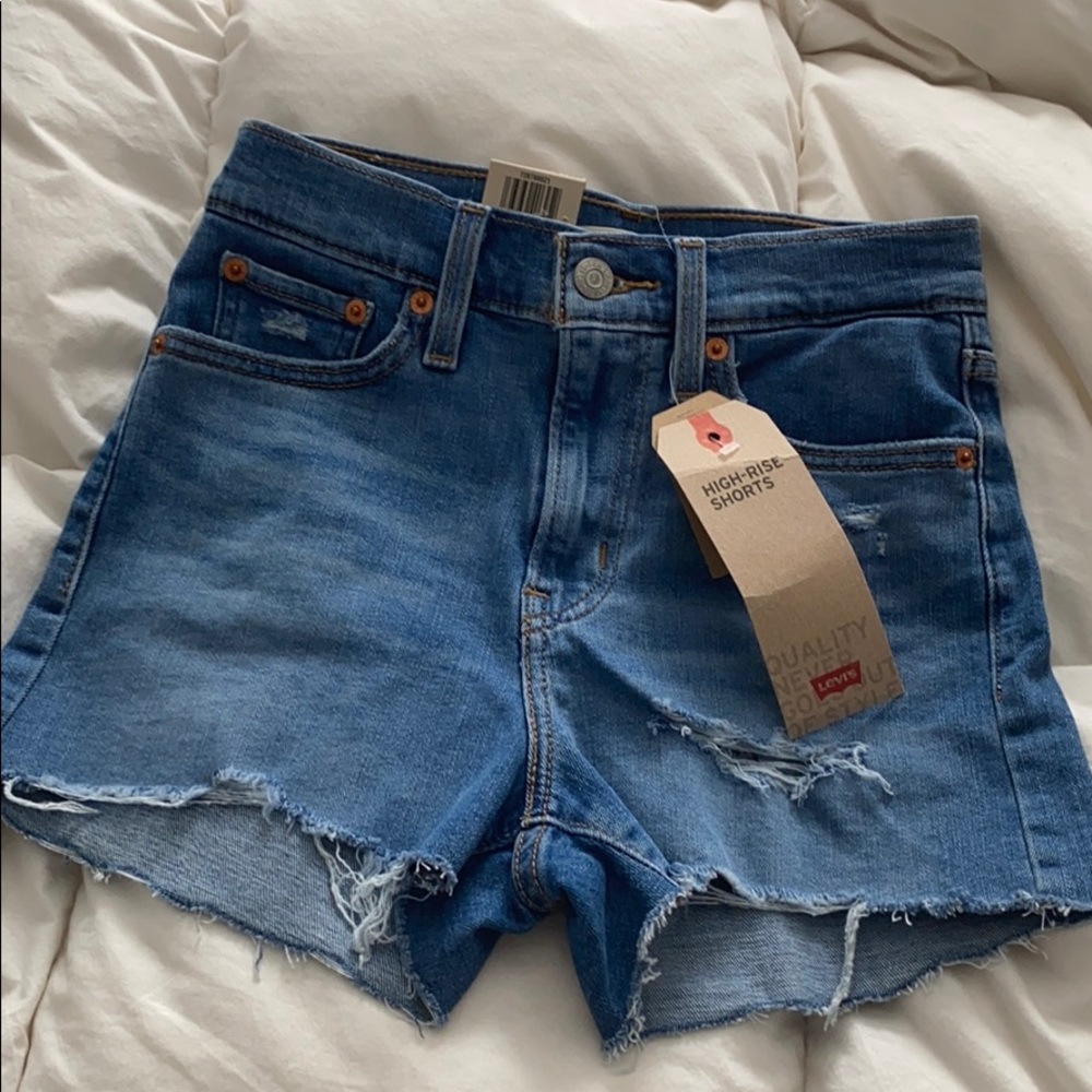 levi shorts